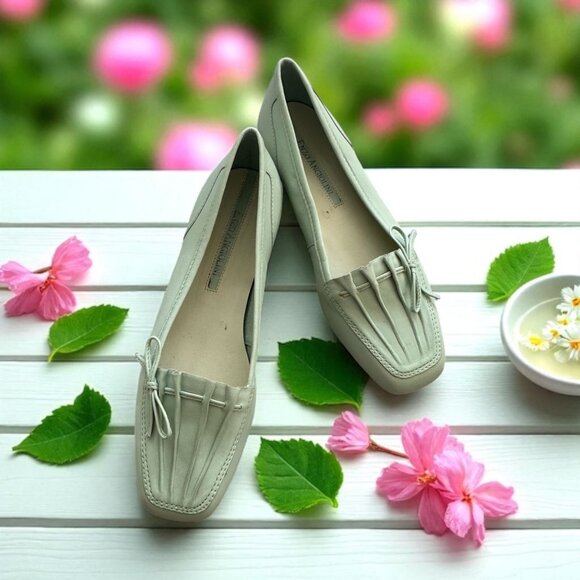 ENZO ANGIOLINI Light Green Seashell Leather Loafers Flats Size 5.5 - Picture 1 of 9